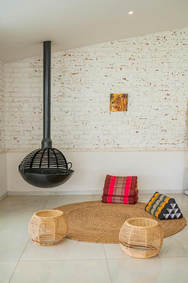 Saffronstays Onellaa, Nashik - Infinity Pool Villa Surrounded By A Vineyard Εξωτερικό φωτογραφία