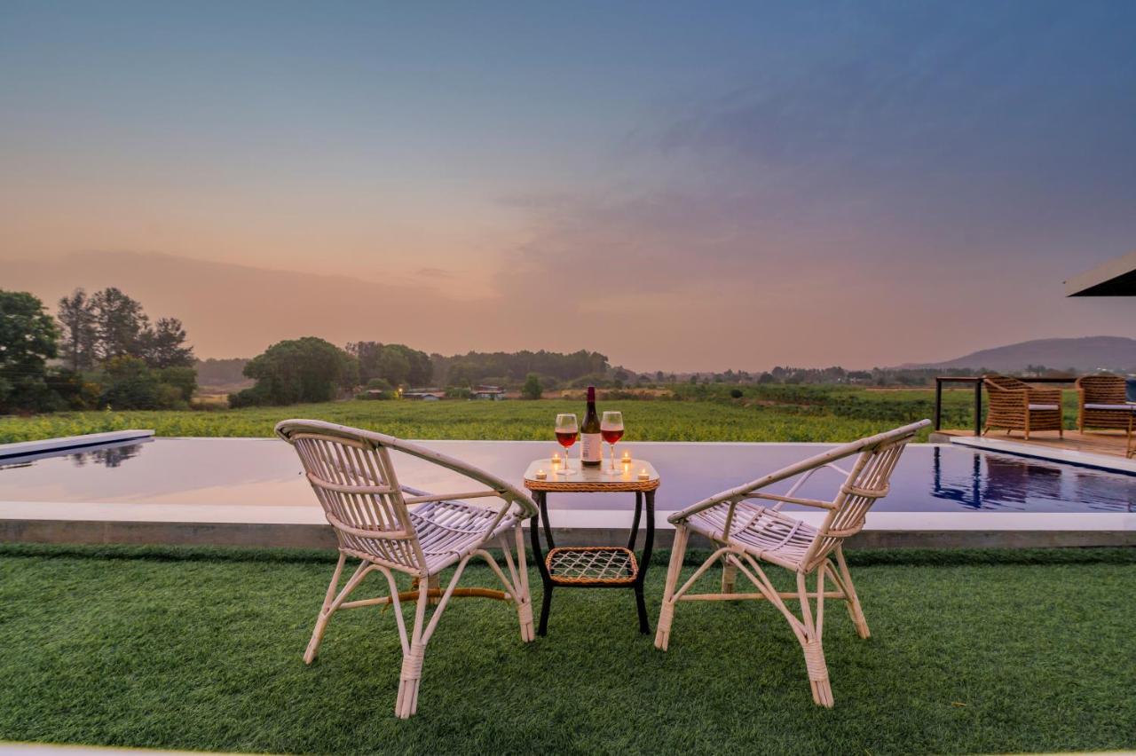 Saffronstays Onellaa, Nashik - Infinity Pool Villa Surrounded By A Vineyard Εξωτερικό φωτογραφία