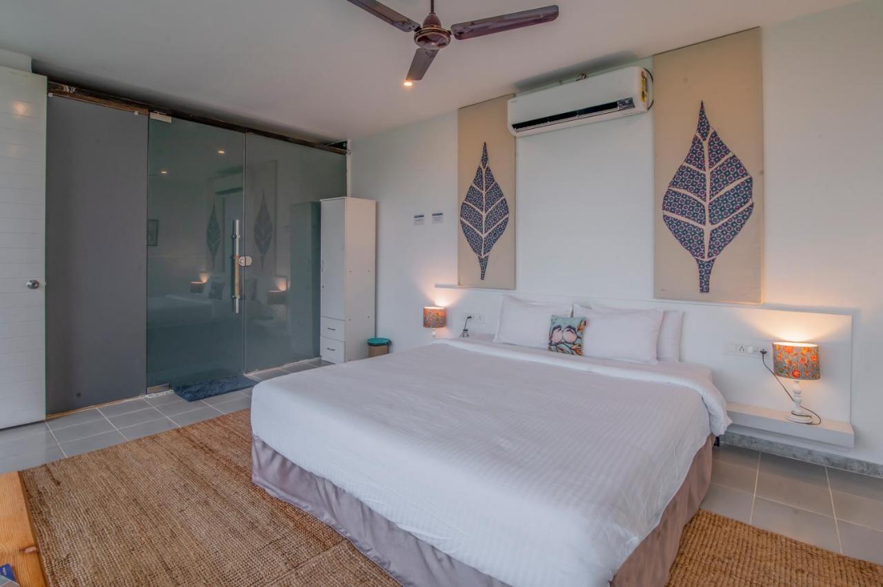 Saffronstays Onellaa, Nashik - Infinity Pool Villa Surrounded By A Vineyard Εξωτερικό φωτογραφία