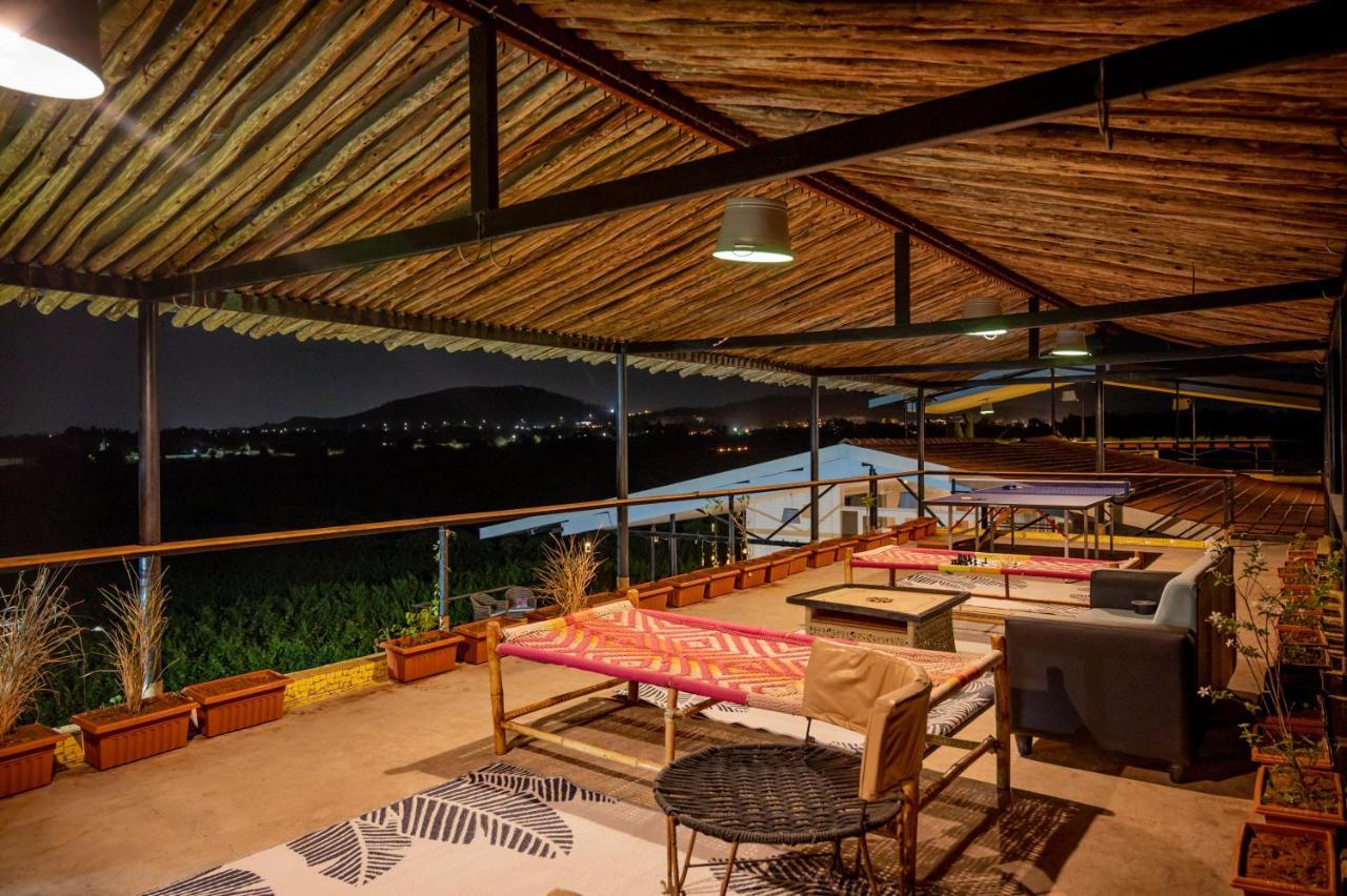 Saffronstays Onellaa, Nashik - Infinity Pool Villa Surrounded By A Vineyard Εξωτερικό φωτογραφία