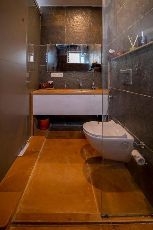 Saffronstays Onellaa, Nashik - Infinity Pool Villa Surrounded By A Vineyard Εξωτερικό φωτογραφία