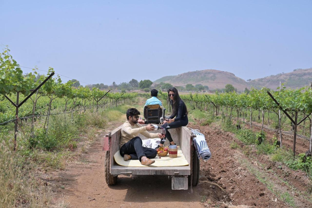 Saffronstays Onellaa, Nashik - Infinity Pool Villa Surrounded By A Vineyard Εξωτερικό φωτογραφία