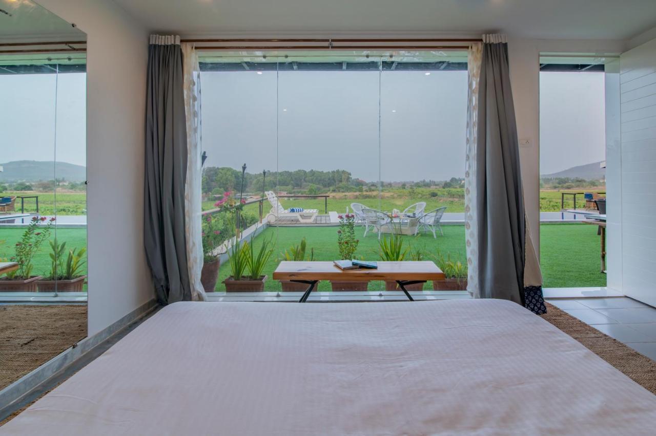 Saffronstays Onellaa, Nashik - Infinity Pool Villa Surrounded By A Vineyard Εξωτερικό φωτογραφία
